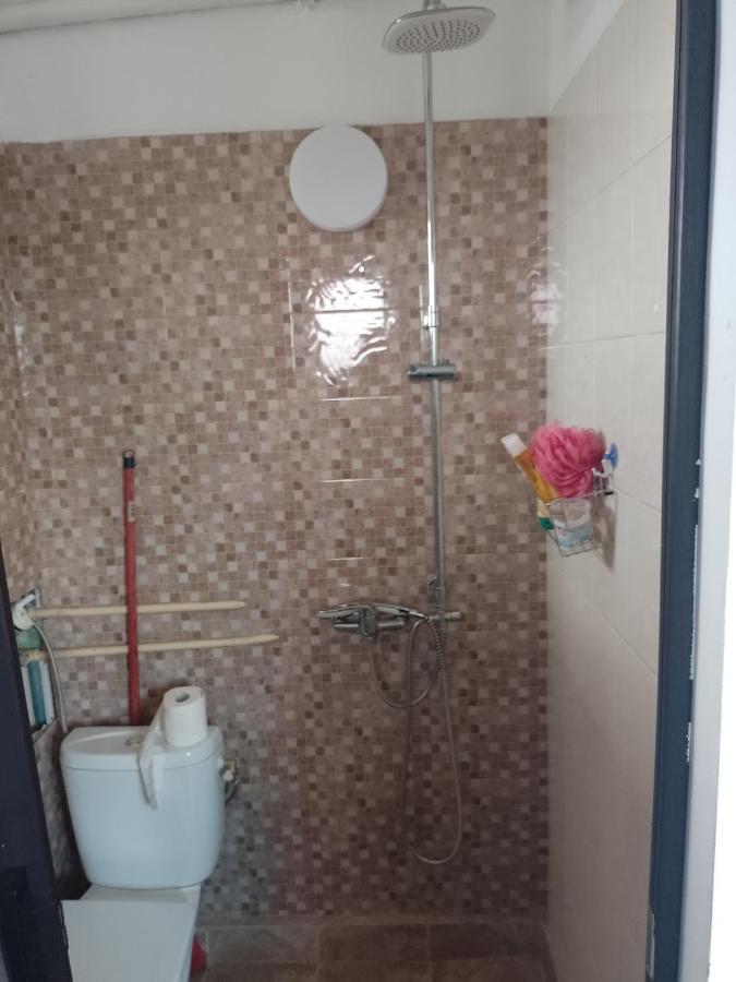 Metrou 1 Decembrie 1918 Apartman Bukarest Kültér fotó